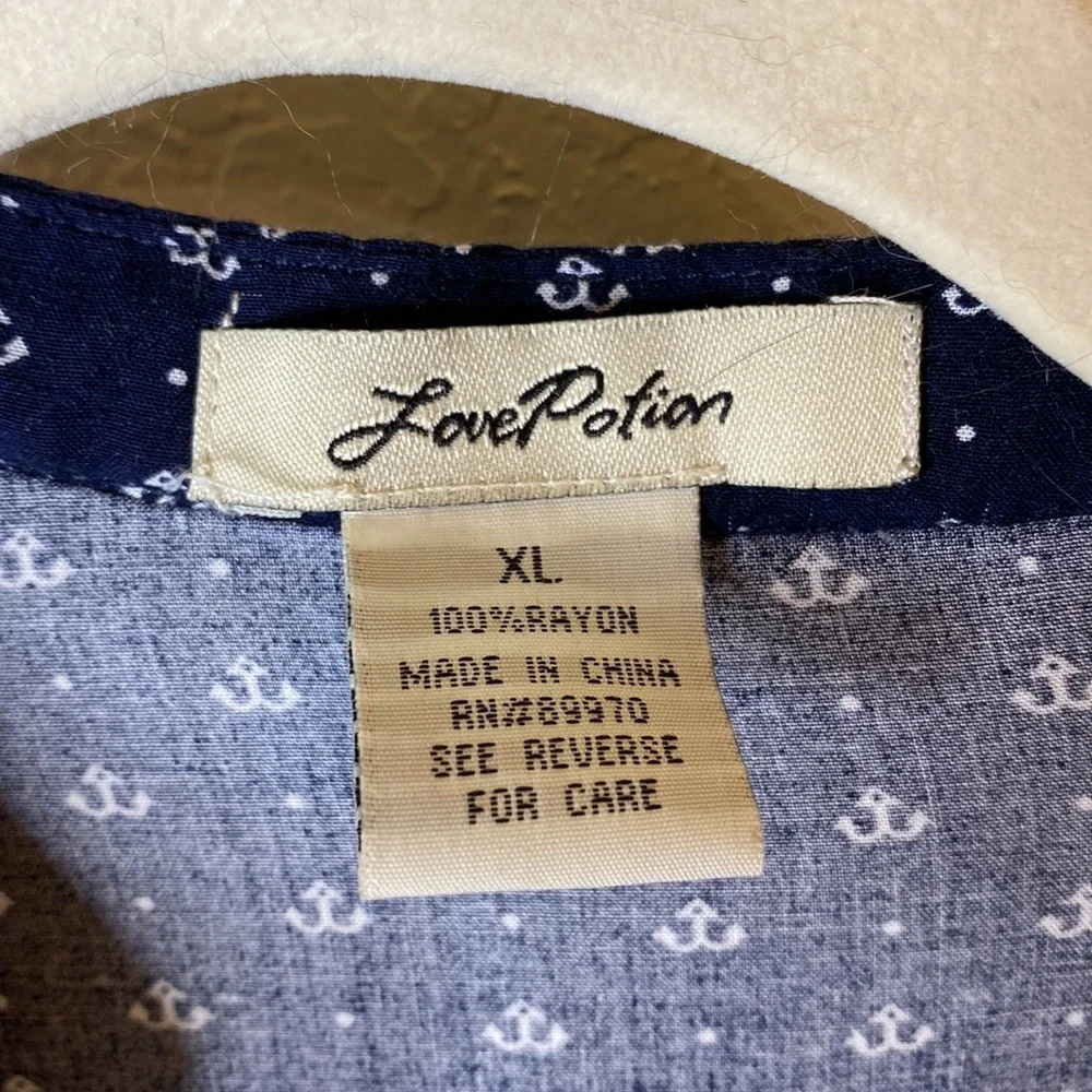 Love potion tunic - Picture 2 of 2